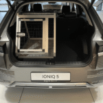 Skreddersydd hundebur til Hyundai Ioniq 5 medium